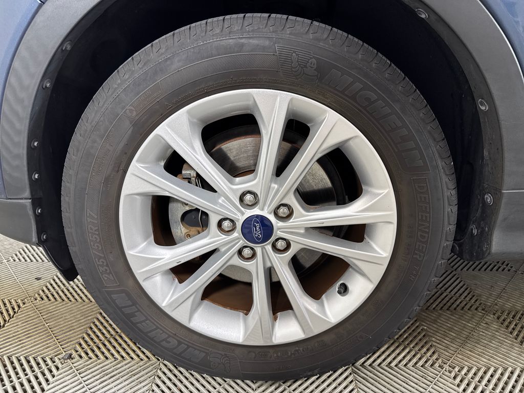Certified Used 2018 Blue Ford SEL image 13