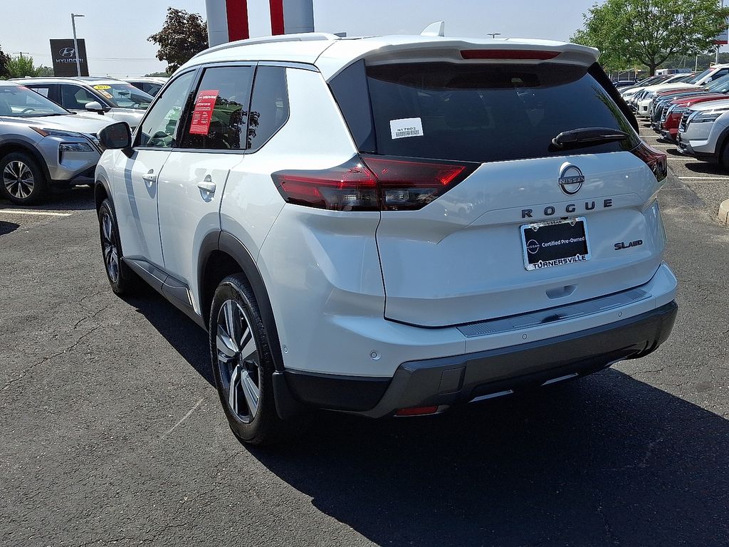 Thumbnail: 2024 Nissan Rogue - 4