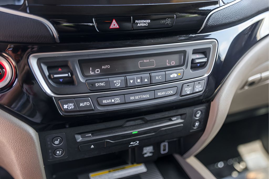 Used Car 2019 Honda Pilot  Elite For Sale Under $30,000 In Austin, Texas