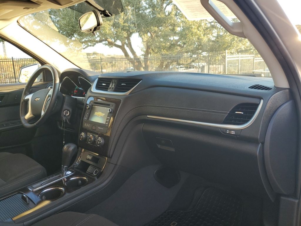 Used Car 2016 Chevrolet Traverse  Lt For Sale Under $15,000 In Austin, Texas