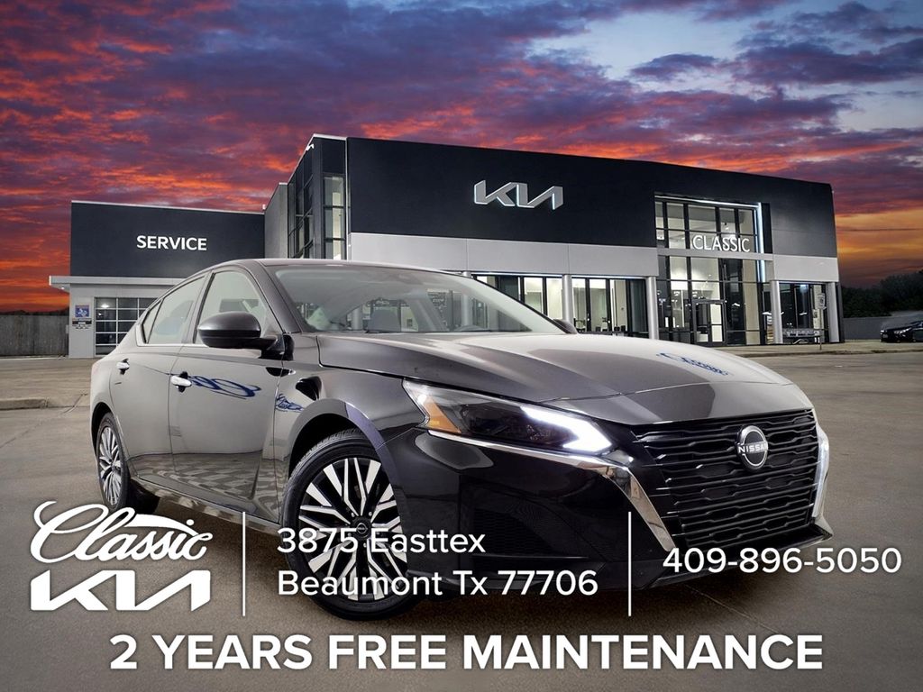  2024 Nissan Altima 2.5 SV FWD   