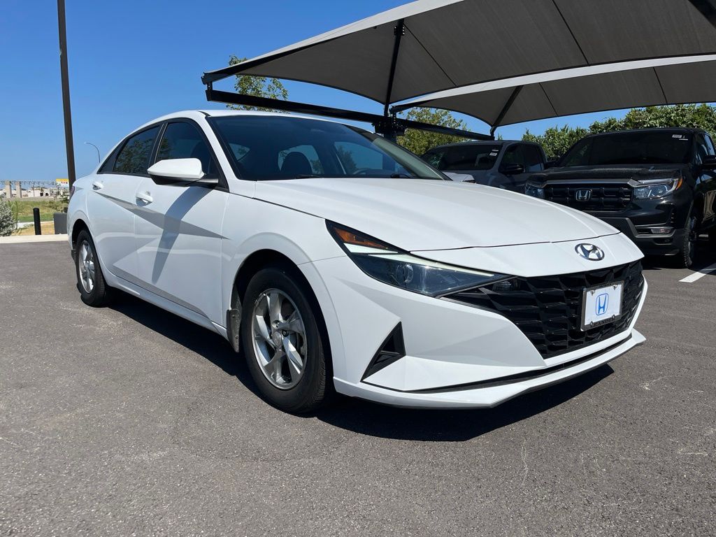 Thumbnail: 2023 Hyundai Elantra - 3