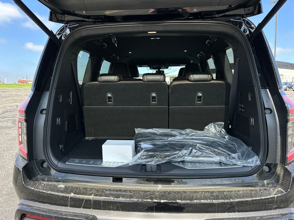 2025 Nissan Armada SL photo