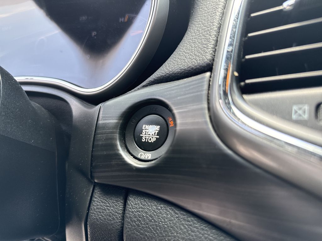 2020 Jeep Grand Cherokee Laredo E Black at Victoria Chrysler Dodge Jeep Ram