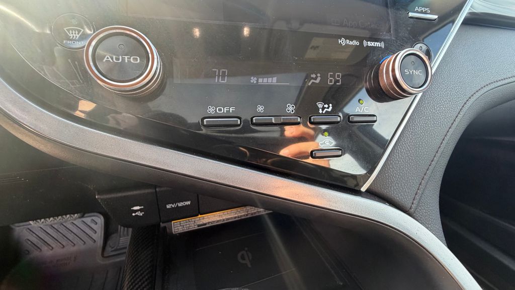 2018 Toyota Camry XLE - Photo 32