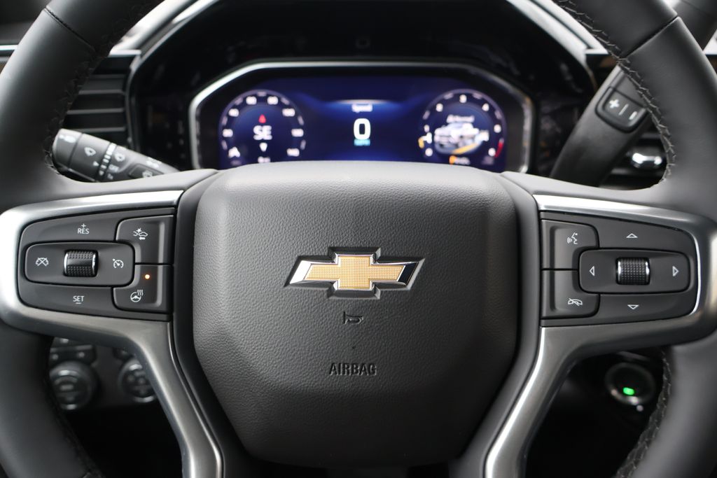 Thumbnail: 2026 Chevrolet Silverado 3500 - 22