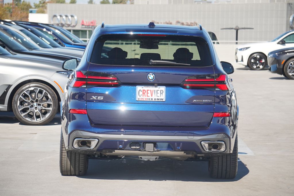 2025 BMW X5 xDrive50e 7