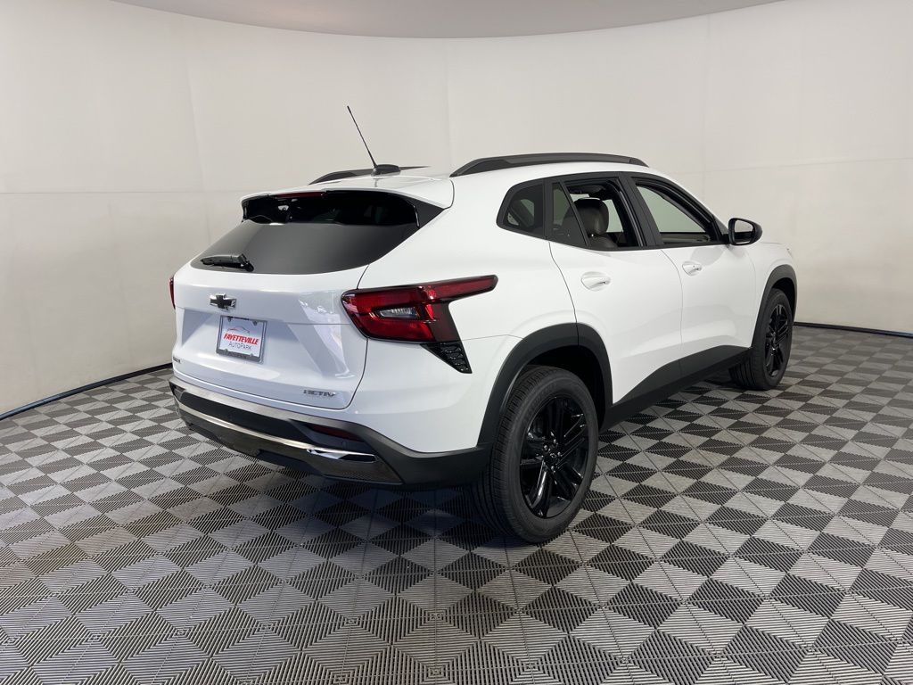 Thumbnail: 2025 Chevrolet Trax - 5