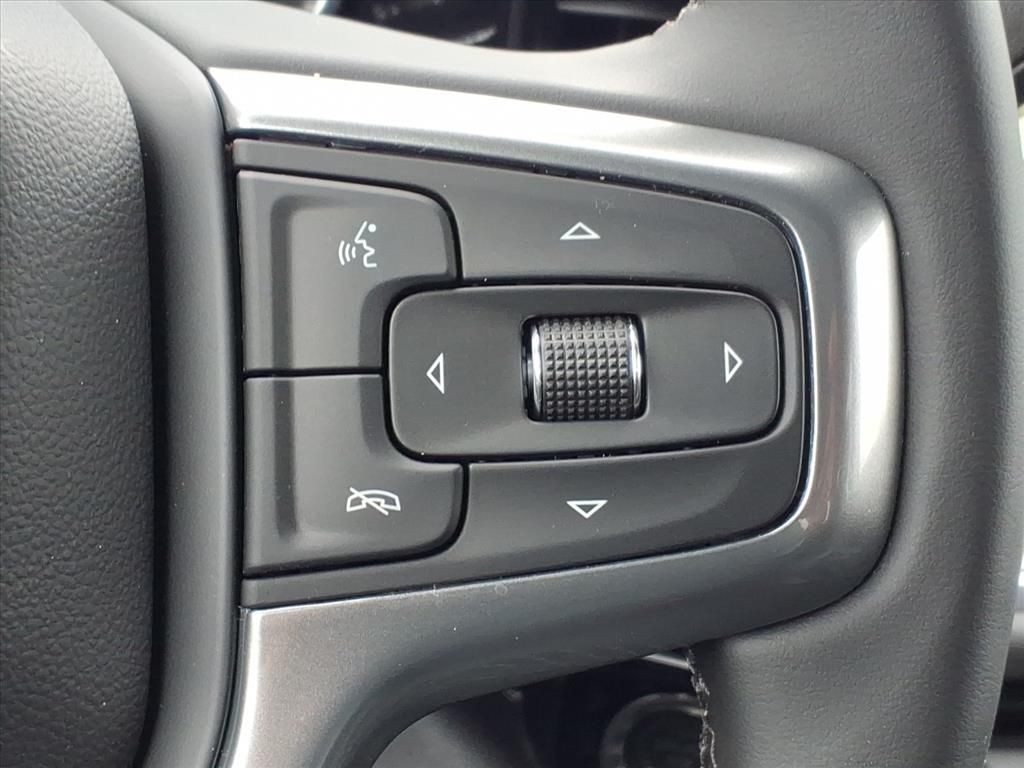 used 2025 Chevrolet Silverado 1500 car, priced at $41,901