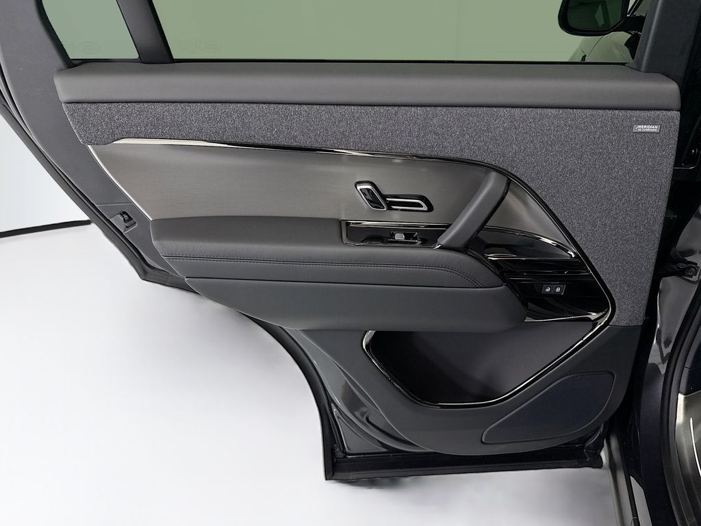 Thumbnail: 2026 Land Rover Range Rover Sport - 26