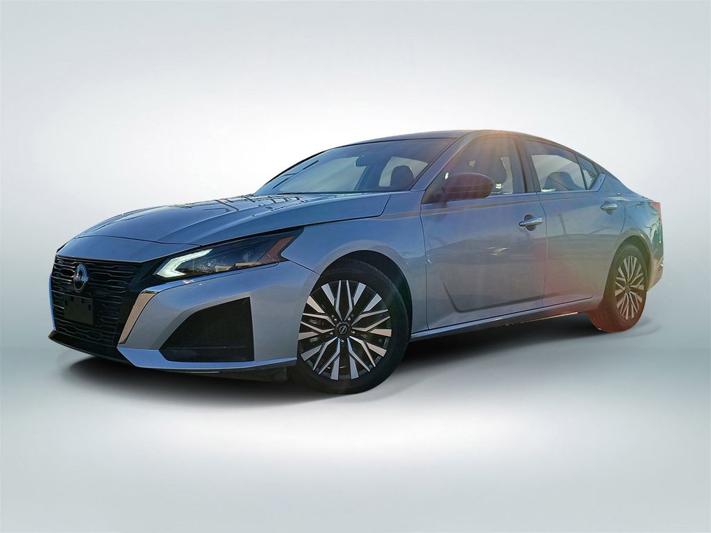 2024 Nissan Altima 2.5 SV FWD