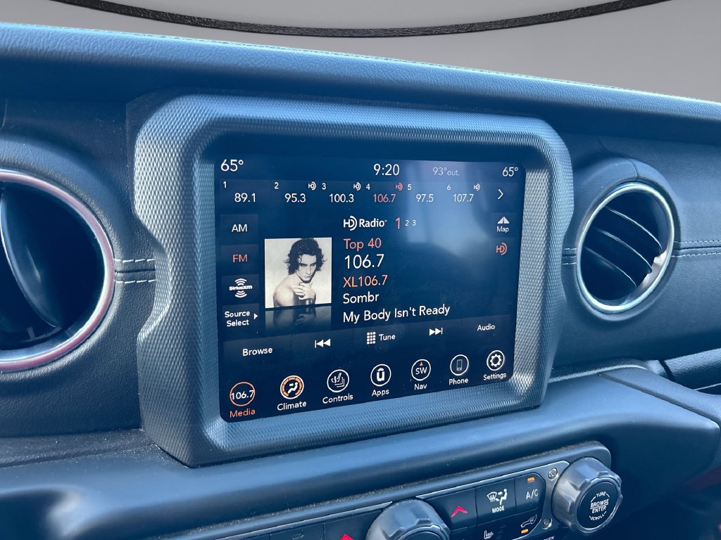 Thumbnail: 2022 Jeep Wrangler - 20