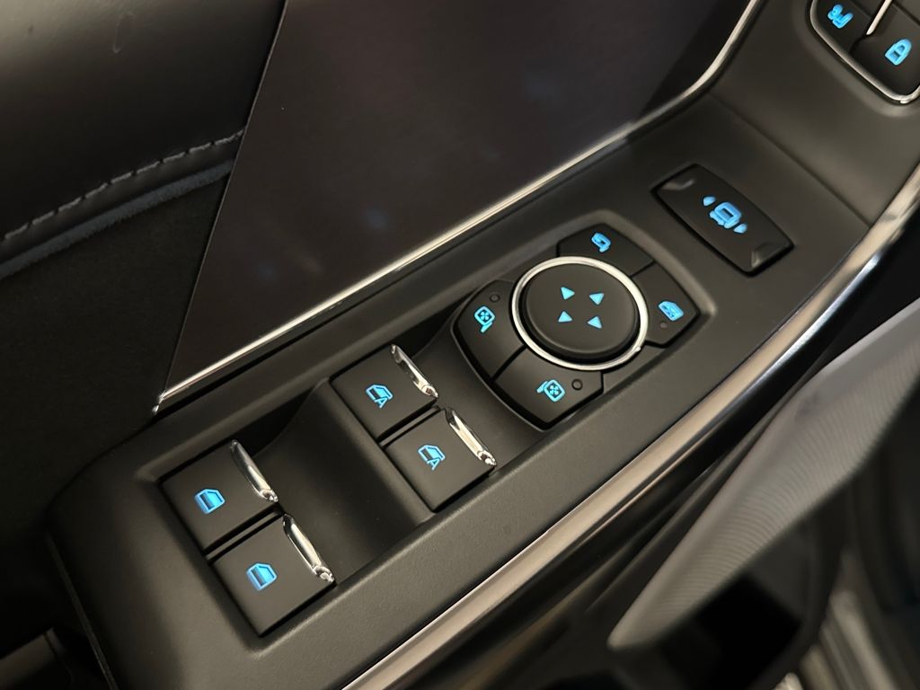New 2026 Gray Ford Platinum image 22