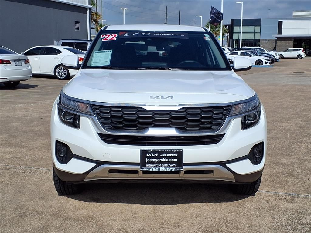 2022 Kia Seltos LX White at Shottenkirk Kia Fort Bend