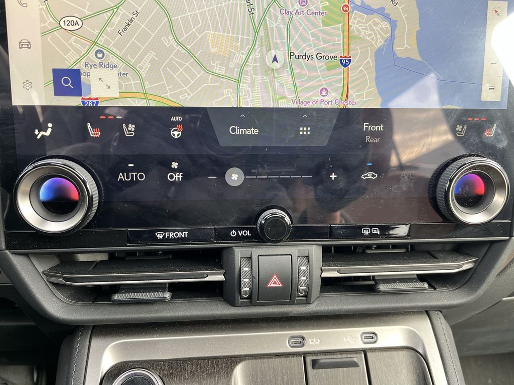 Thumbnail: 2024 Lexus GX - 19