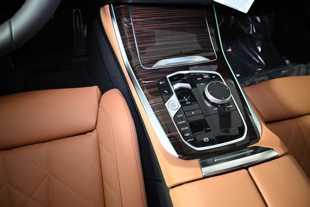 Thumbnail: 2026 BMW X5 - 19