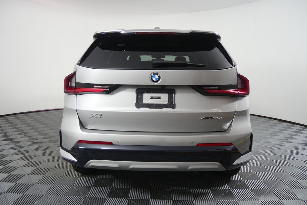 Thumbnail: 2023 BMW X1 - 4