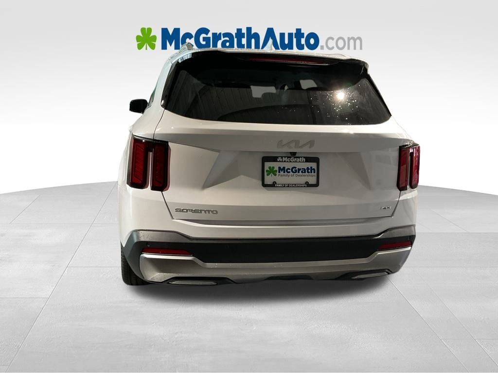 New 2026 White Kia EX image 4