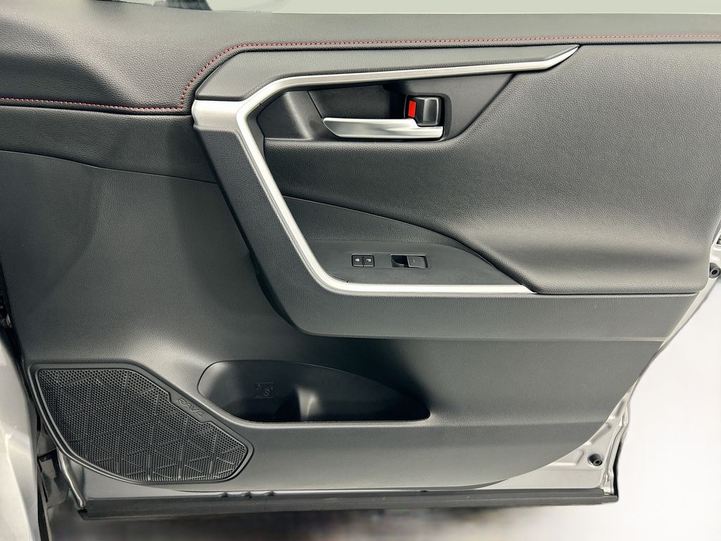 Thumbnail: 2025 Toyota RAV4 - 23