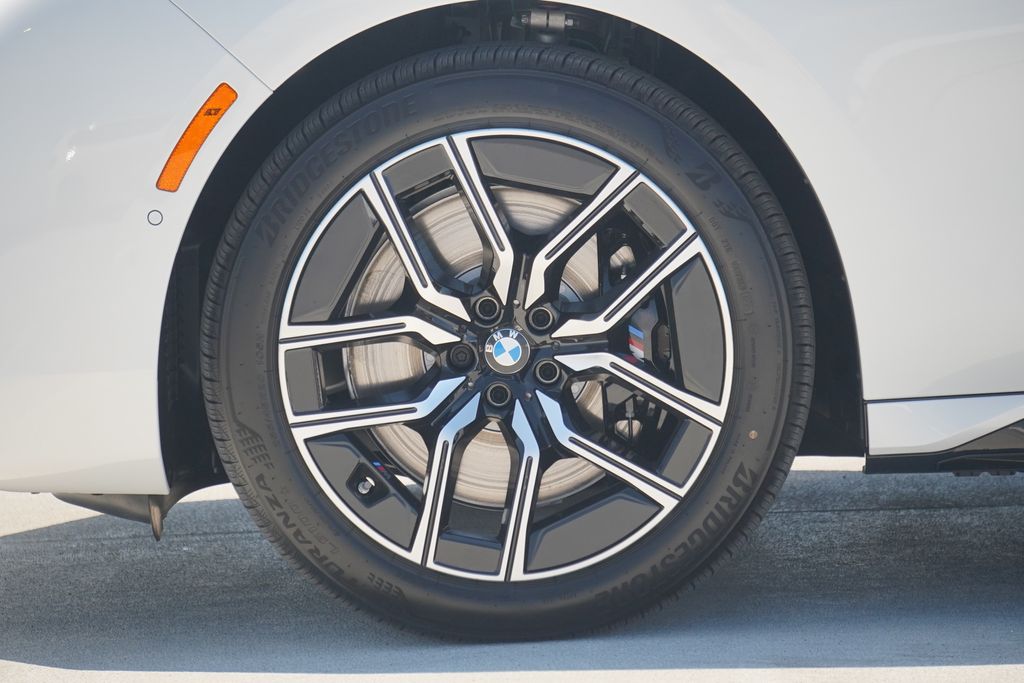 Thumbnail: 2026 BMW 7 Series - 5