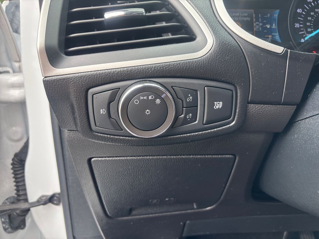 2020 Ford Edge SEL White at Bob Ruth Ford