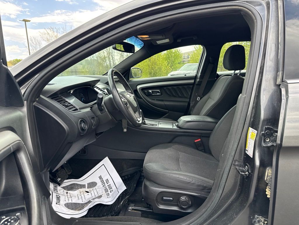 2015 Ford Taurus