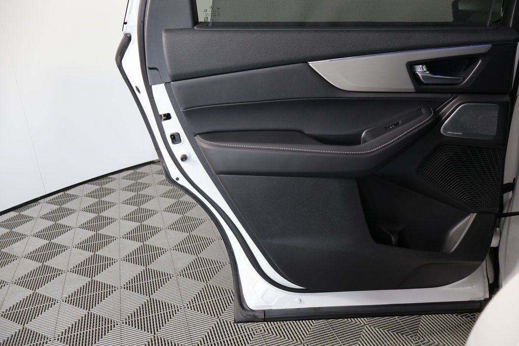 Thumbnail: 2025 Acura MDX - 13