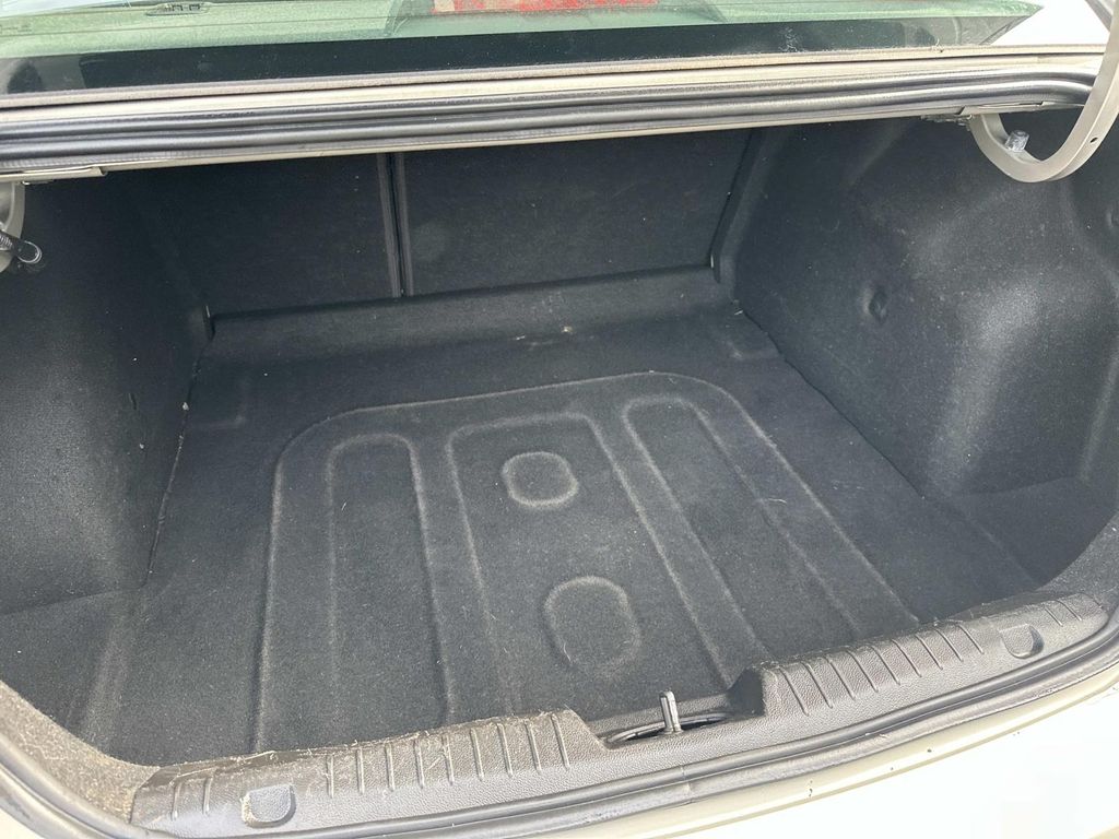 Thumbnail: 2016 Chevrolet Cruze - 24