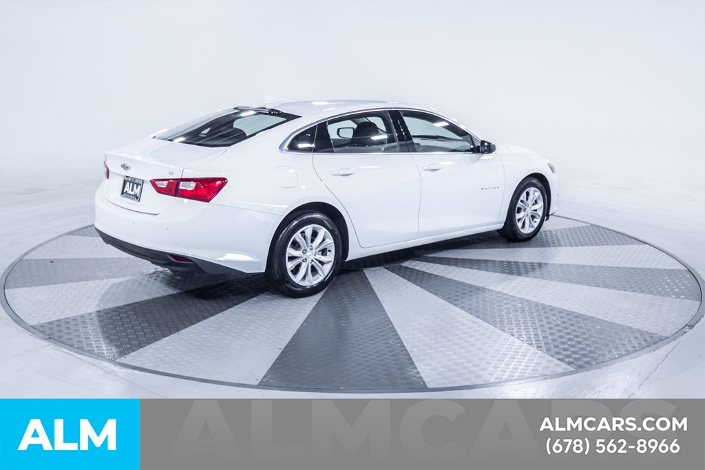 Used 2025 White Chevrolet LT image 10