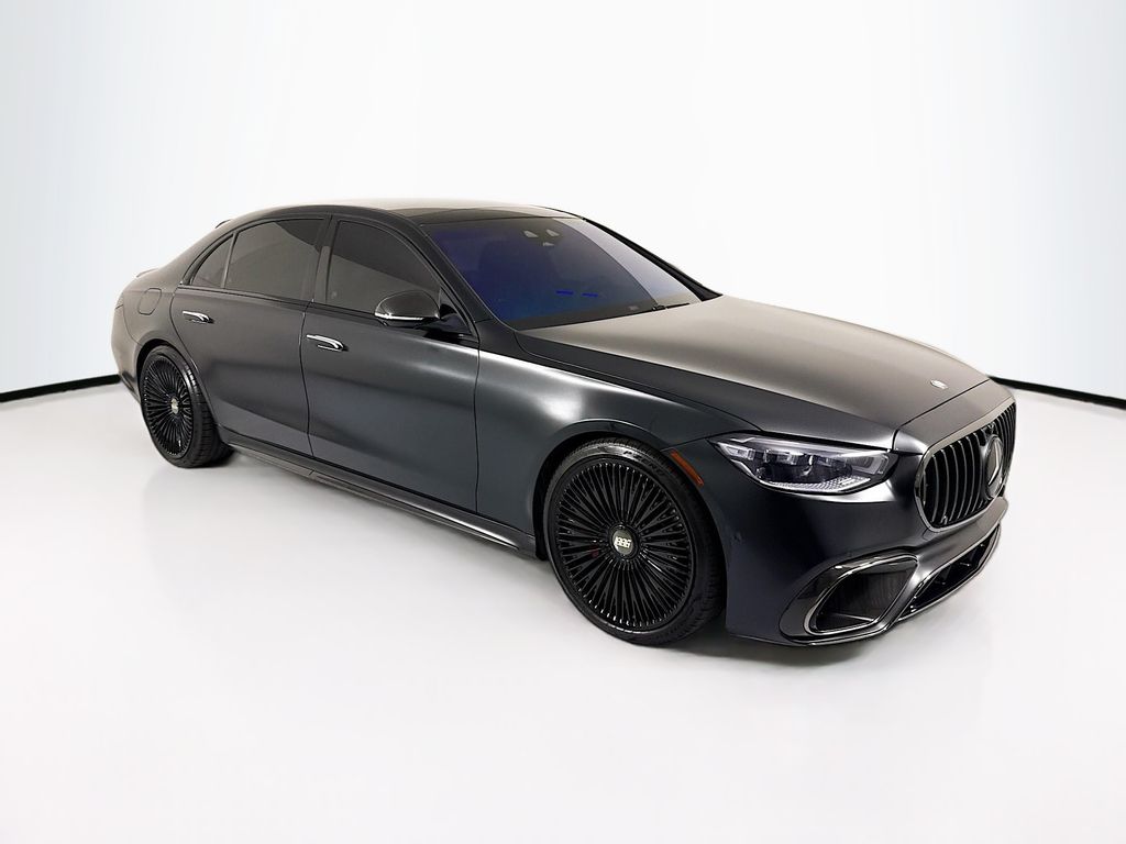 Thumbnail: 2024 Mercedes-Benz S-Class - 3
