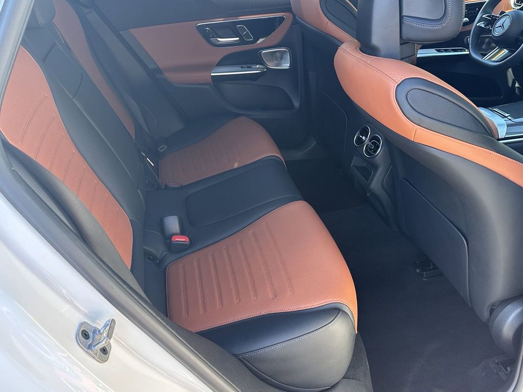 2023 Mercedes-Benz GLC GLC 300 18