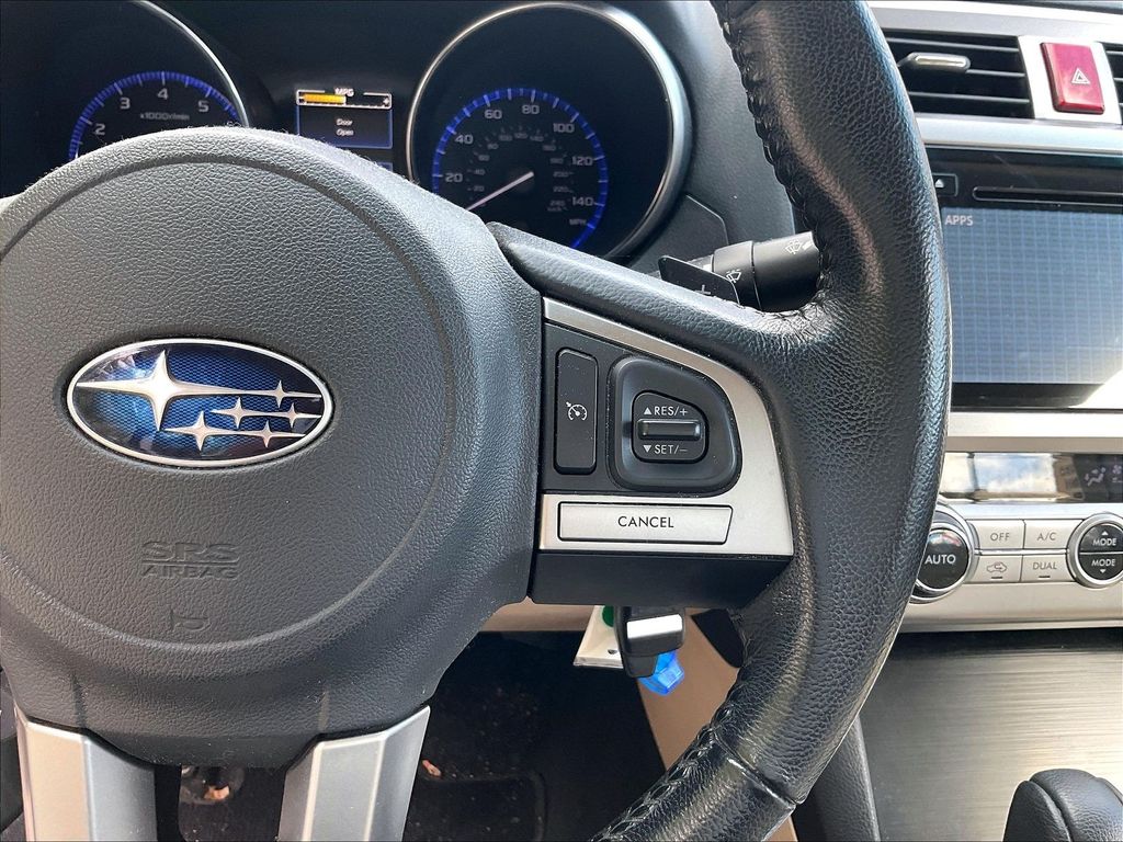 2016 Subaru Legacy — photo 17
