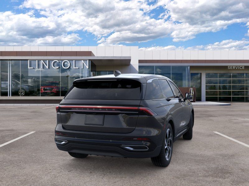 Thumbnail: 2026 Lincoln Nautilus - 8