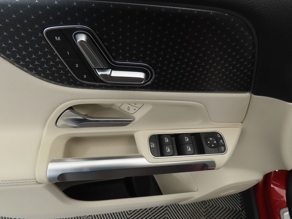 2024 Mercedes-Benz EQB 250+ 23