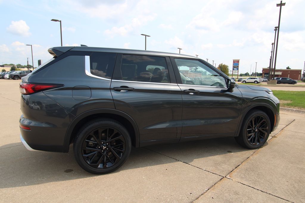 Used 2024 Mitsubishi Outlander SUV