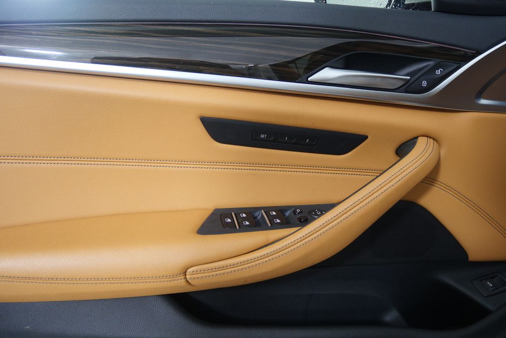2022 BMW 5 Series 540i 9