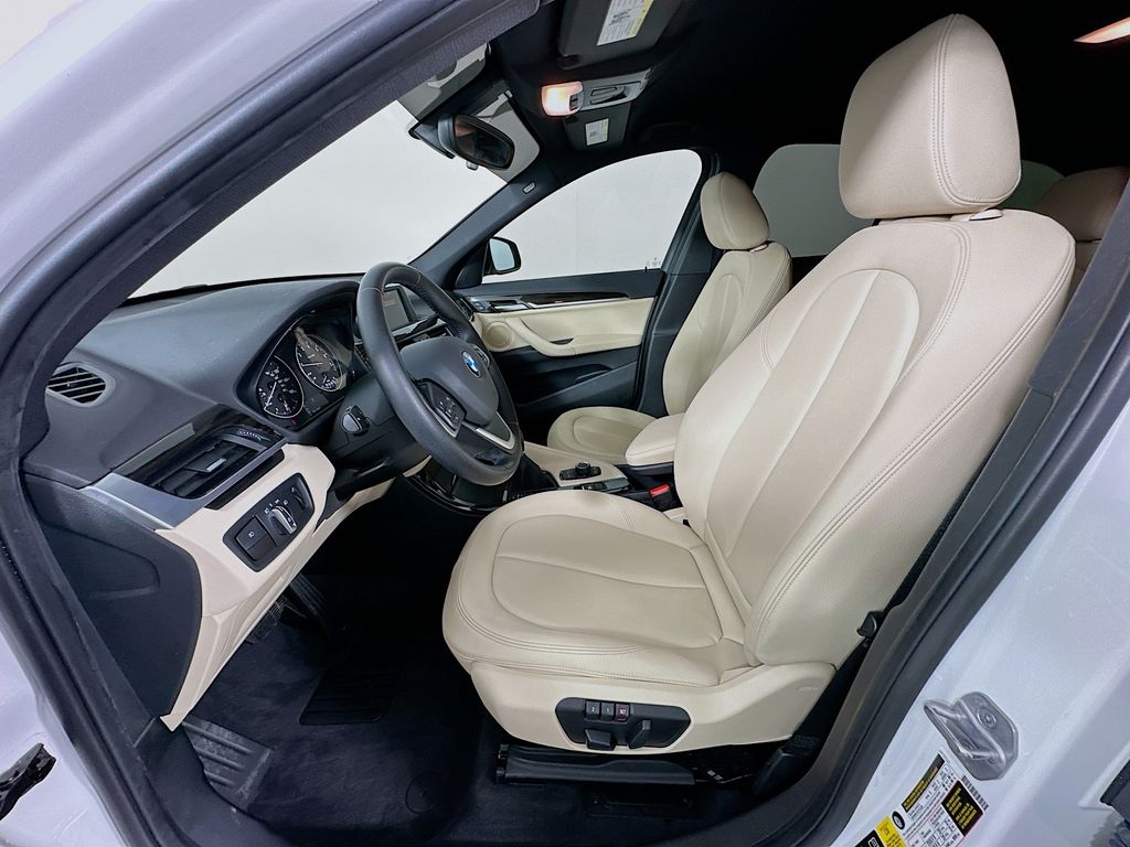 Thumbnail: 2016 BMW X1 - 20