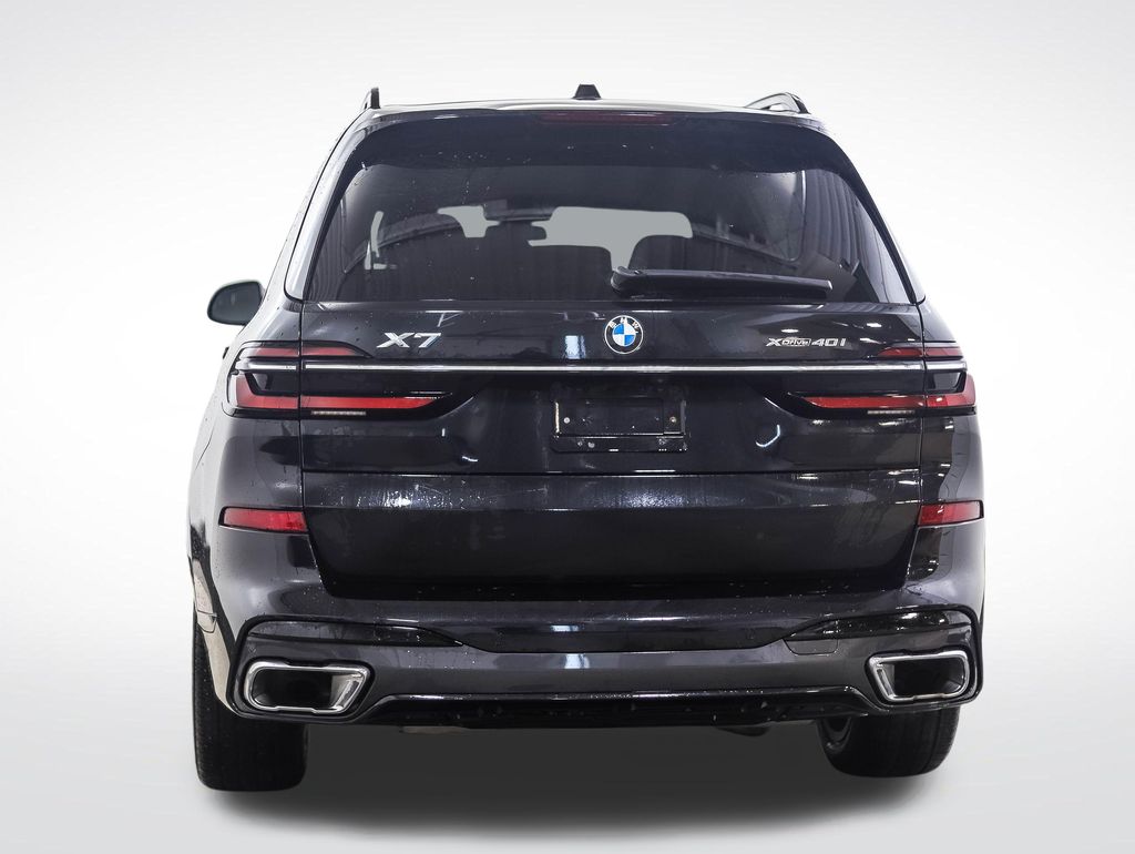 Thumbnail: 2024 BMW X7 - 4