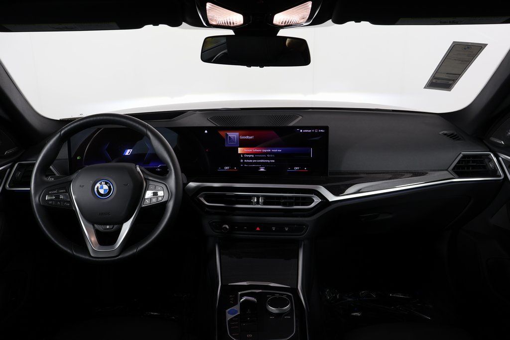 Thumbnail: 2023 BMW i4 - 8
