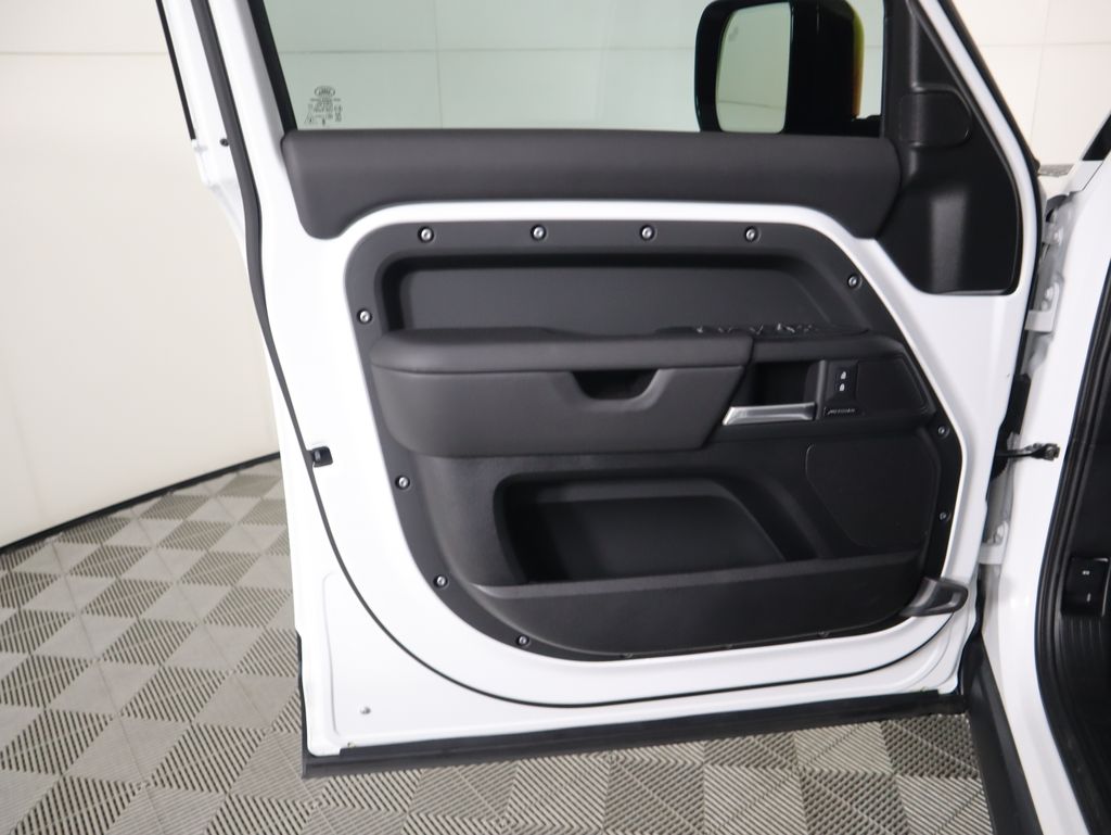 Thumbnail: 2025 Land Rover Defender - 26