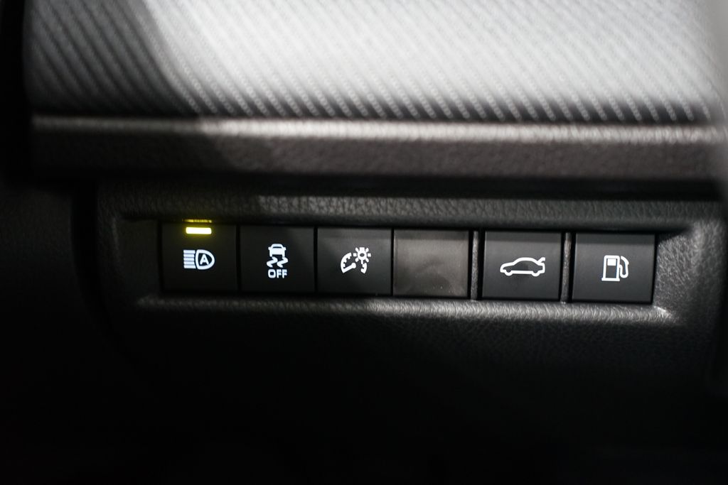 Thumbnail: 2025 Toyota Camry - 25