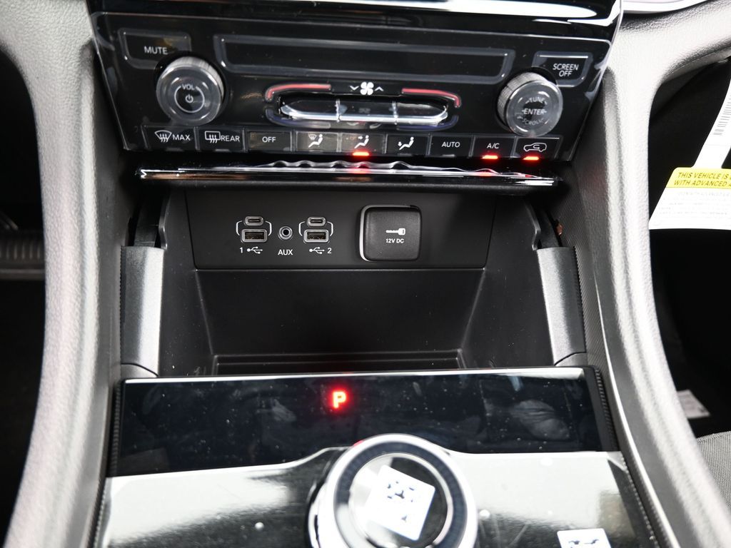 Used 2025 Bright White Clearcoat Jeep Laredo image 22