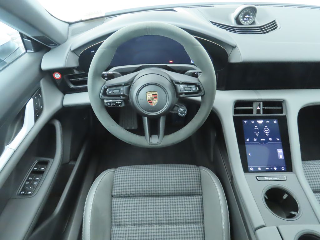 Thumbnail: 2025 Porsche Taycan - 11