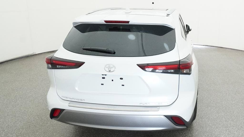 Thumbnail: 2026 Toyota Highlander - 25