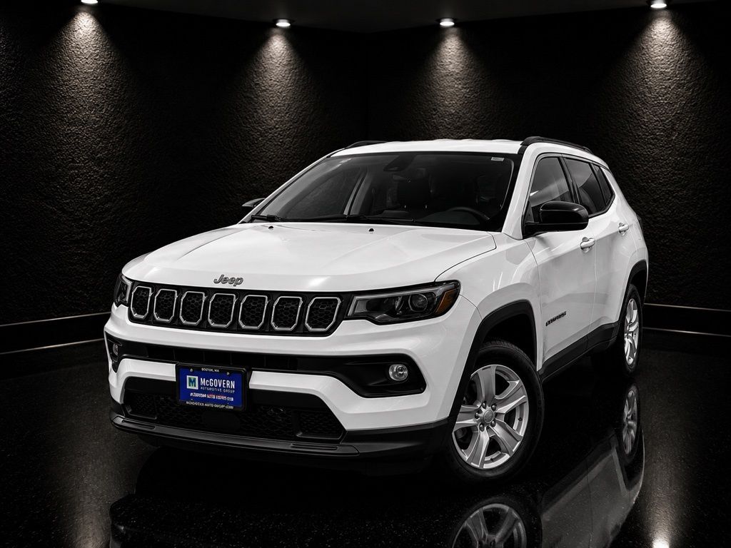 Bright White Clearcoat 2022 Jeep Compass SUV / Crossover Four-Wheel Drive 9-Speed Automatic