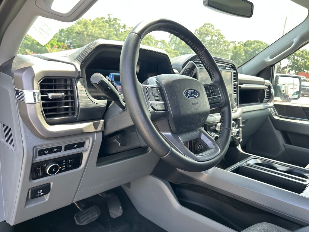2024 Oxford White Ford F-150 XLT 4X4 Truck