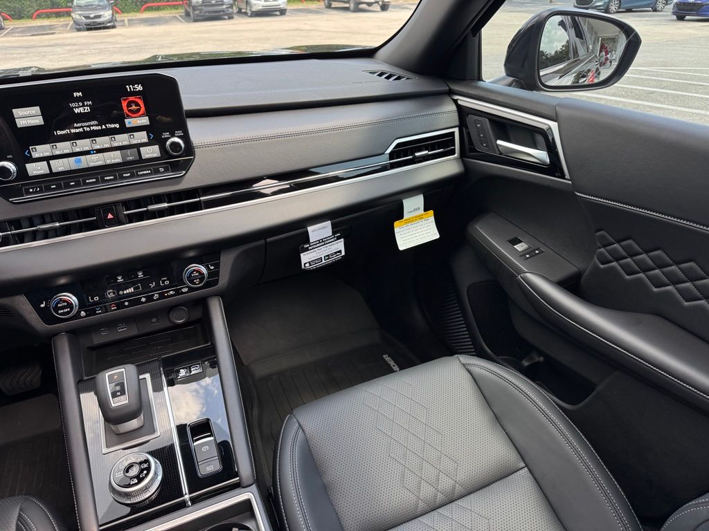 2025 Mitsubishi Outlander PHEV SEL photo 21