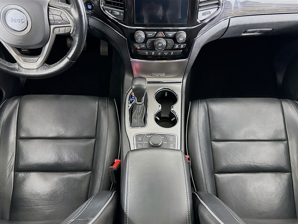 Thumbnail: 2020 Jeep Grand Cherokee - 16