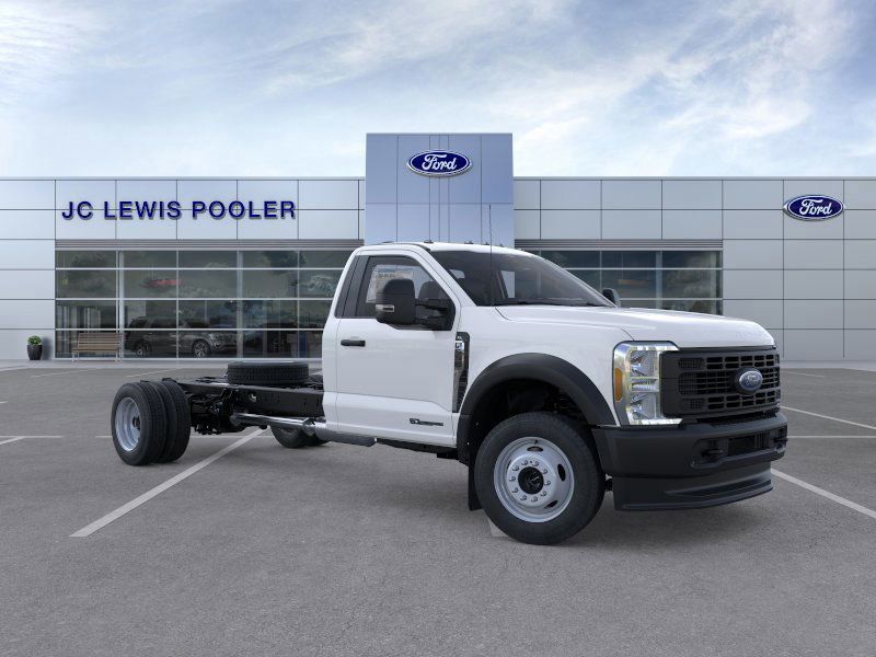 2025 Ford F-550 Chassis XL