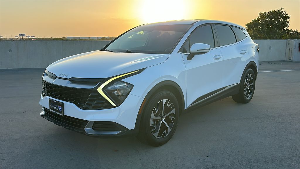 2023 Kia Sportage EX White at Community Kia